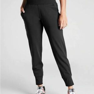 Women's Black Athleta Venice Jogger Pants size M